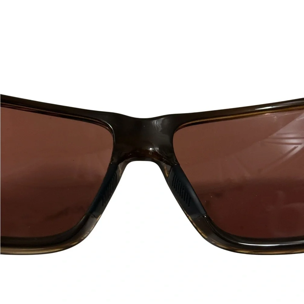 Under Armour chic brown